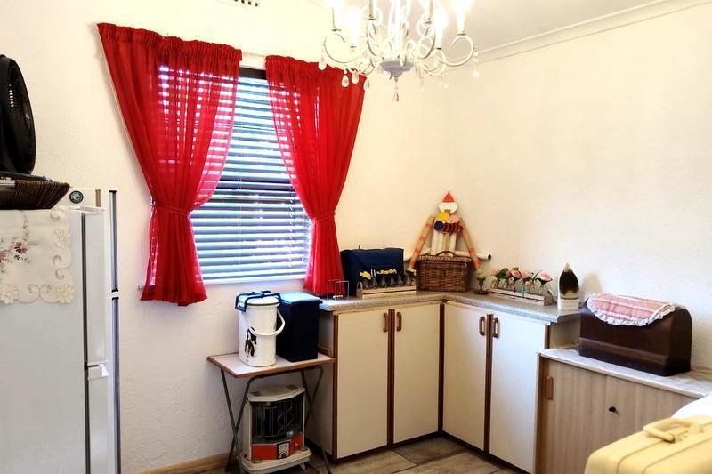 4 Bedroom Property for Sale in Peerless Park East Western Cape